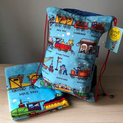 Treinen kinder handdoek met sporttas / trekkoord tas / zwemtas - Tyrrell Katz