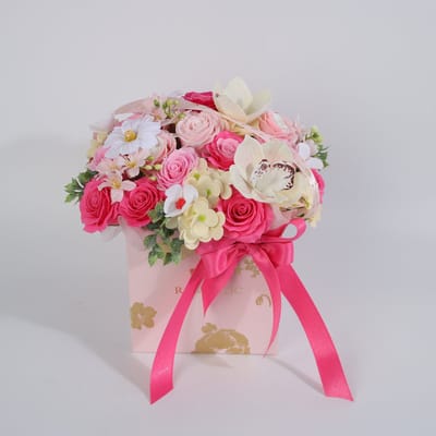 La Roselle Amsterdam Bloemenbox met Roze en witte Kunstrozen, Orchidee en Margrietbloemen –Zomer bloemen boeket