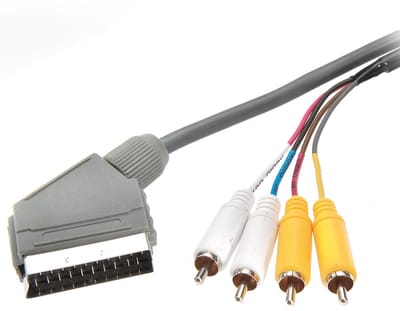 Adapterkabel Scart-stekker naar 4x RCA-stekker (IN + OUT)