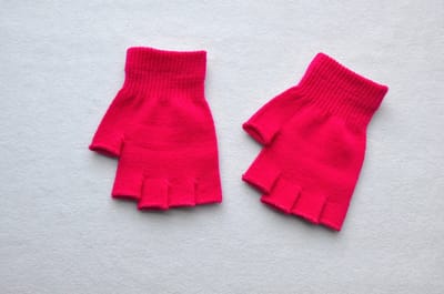 CHPN - Handschoenen - Handschoen -Vingerloze Handschoenen - Felroze - Roze- One Size - Winterhandschoen - Winteraccessoire - Koude handen - Winter