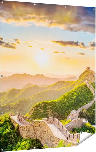 Gards Tuinposter De Chinese Muur door de Bergen met Zon - 120x160 cm - Tuindoek - Tuindecoratie - Wanddecoratie buiten - Tuinschilderij
