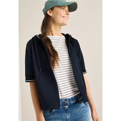 Sweaterjack met korte mouwen en capuchon