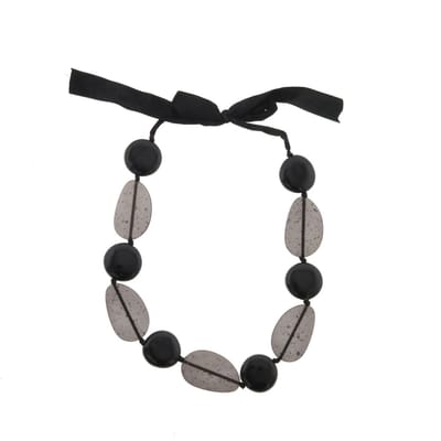 Behave - Ketting - Zwart - Lange Ketting - Strik - Grove Kralen - 70 cm