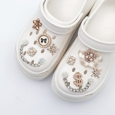 Schoenaccessoires-geschikt voor crocs charms- geschikt voor crocs pins- geschikt voor crocs Accessoires- geschikt voor Crocs Jibbitz-10 zwarte strikbloemen