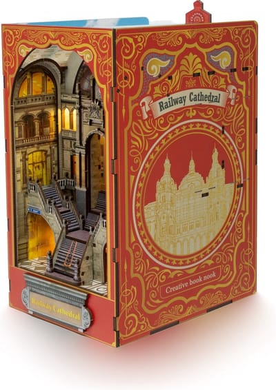 Bouwpakket Boekensteun Booknook Railway Cathedral met licht sensor- MDF