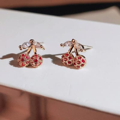Koreaanse Versie Kleine Kers Oorbellen Modieuze Oorpiercing Oorbellen Temperament Simpel Kleine Coole Stijl Vrouwen Oorbellen gray