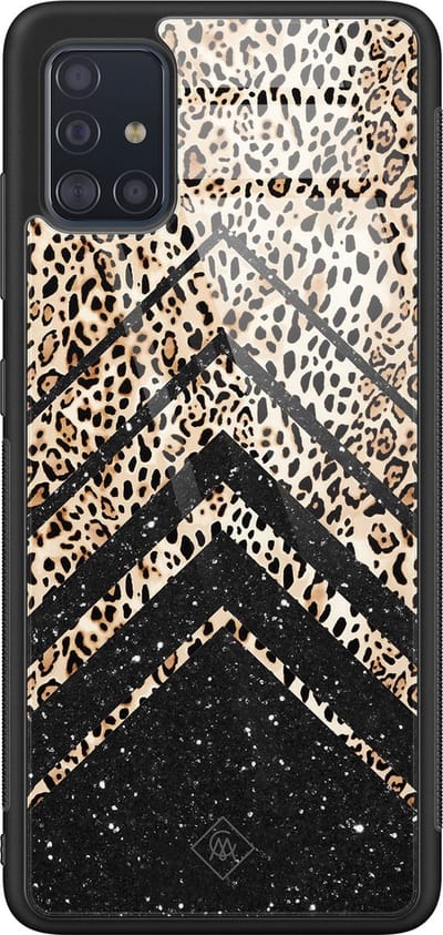 Casimoda® hoesje - Geschikt voor Samsung Galaxy A51 - Chevron Luipaard - Luxe Hard Case Zwart - Backcover telefoonhoesje - Bruin/beige