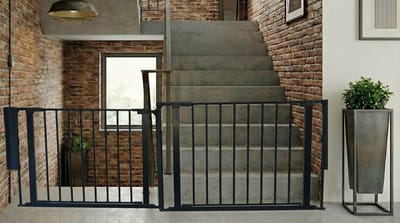 Safetots Overloop Oplossing met Twee Deuren en Meerdere Panelen voor Trappen Omhoog en Omlaag, Zwart, 187cm lang Inclusief 2 Deurtjes