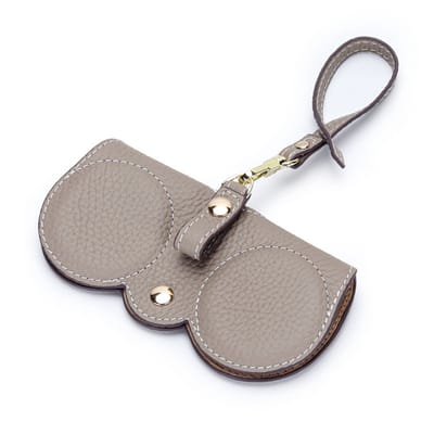 Brillenkoker - Bril Hoes - Met Koordje - Zonnebril houder - Opberghoes voor brill - Draagbare - Leren - Slanke - Handige opberger - Cadeau voor mannen en vrouwen - 7*14.5 cm - Khaki kleur