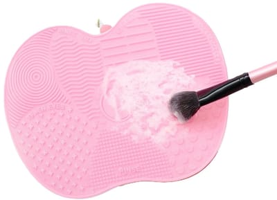 Siliconen Make-up Kwasten Reinigingspad – Appelvormig Schoonmaakmatje met Zuignap | Diepe Reiniging & Herbruikbaar | 11,7 × 15,6 cm – Roze