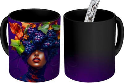 Magische Mok - Foto op Warmte Mokken - Koffiemok - Vrouw - Paars - Druiven - Magic Mok - Beker - 350 ML - Theemok