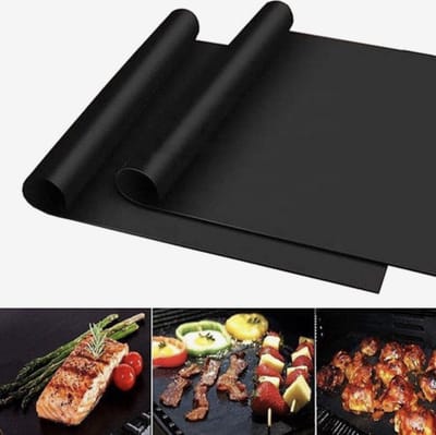 De Millennials Duurzame Multimat - 4 Stuks - BBQ - Deegmat - Grill mat - Koken - Ovenbeschermer  - Hittebestendig - Makkelijk schoon - Zwart - Antislip - Keukenaccessoires - Herbruikbare bakmat – Barbecue matje – Makkelijk - Feestje