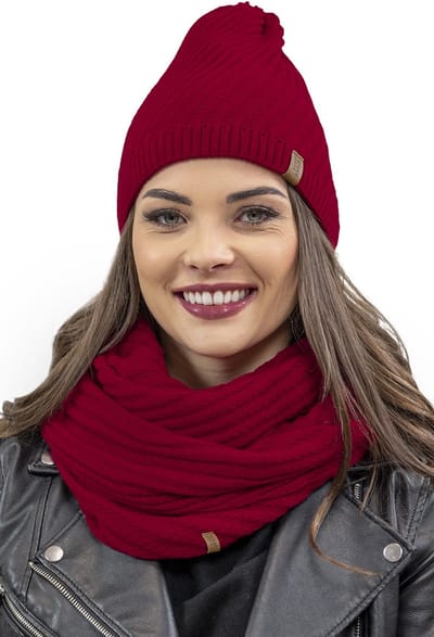 Vivisence Vrouwen Winter Muts En Sjaalkraag - Zachte Warme Brei Met Modieus Breisel Antistatisch Voor Haar - Nauwsluitende Pasvorm En Dubbele Loop Voor Warmte En Comfort Tijdens Koude Winterdagen - Rood