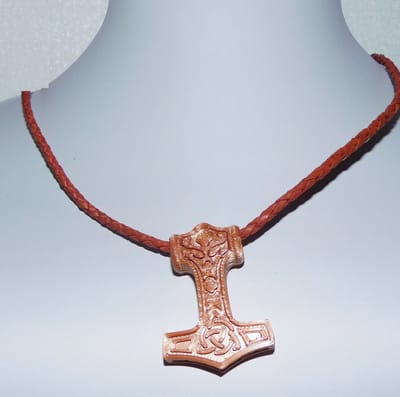 Hetty'S - 3-D geprinte hanger - Hamer van Thor -  lange leren ketting
