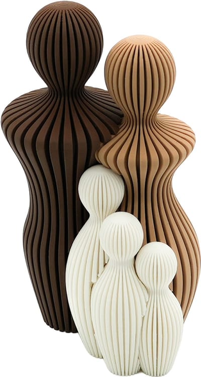 Familie beeldjes – Papa & mama met 3 kinderen - Bruin, Mokka en Wit - 3d geprint - Modern decoratief beeld - Cadeau voor familie/ koppel - Decoratief cadeau - 15CM