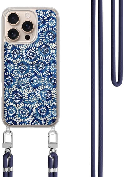 Hoesje met koord geschikt voor iPhone 16 Pro Max - Azure daisies - Inclusief zwart koord - Crossbody beschermhoes - Transparant, Blauw - Mooie Telefoonhoesjes