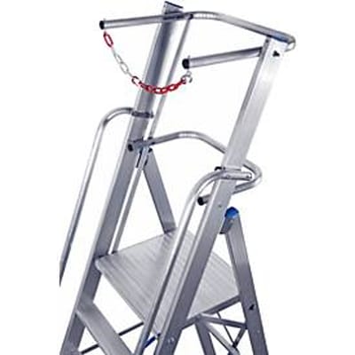 Aluminium trapladder, met groot platform, met veiligheidsbeugel en ketting, 6 treden