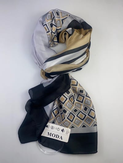 Zomer sjaal van glad materiaal 20% zijde 80% viscose