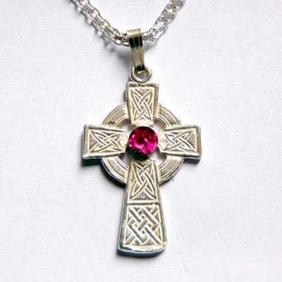 Hetty'S - Designer ontwerp - Keltisch kruis - Met Robijn - echt zilver - compleet met collier