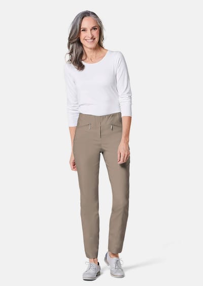 Bengaline broek LOUISA met ritszakken - taupe - Gr. 19 van Goldner Fashion