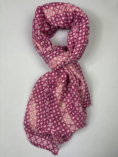 Zomersjaal vrolijk met print en goud van mooie zachte stof 50% katoen met 50 % viscose / 5 kleuren