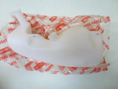 Réservoir d huile origine pour Scooter Aprilia 50 SR 1997 à 2004 AP8238433 Neuf