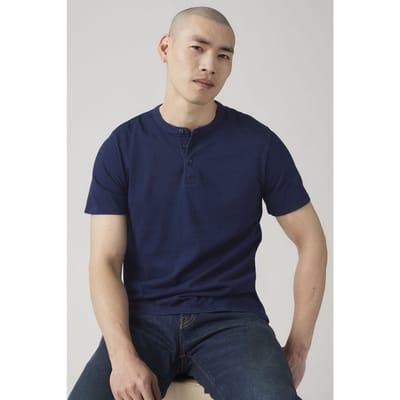 Levi's Short Sleeve Housemark Henley Maat: M | Basic T-Shirts Outlet | Heren | Blauw
