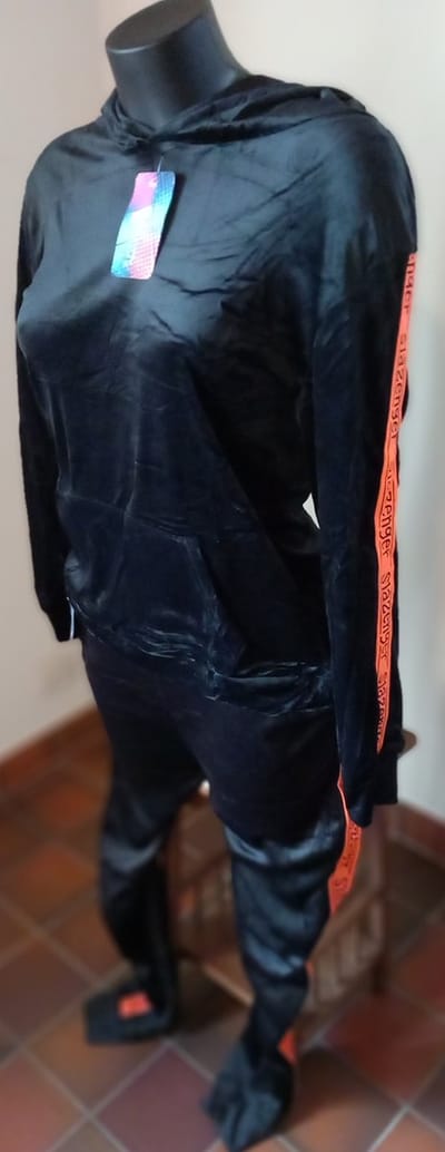 Huispak - Dames - met tekst - zwart - Fleece - Maat L/XL - Cossy - super zacht - HQ