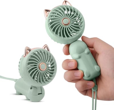 Daity Draagbare handventilator met draagkoord – Oplaadbare mini-USB-ventilator – 3 krachtige snelheidsstanden – Dubbel gebruik: in de hand of op het bureau – Batterijduur van 1–3 uur – Compact en draagbaar – Ideaal voor vrouwen en meisjes