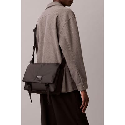 Calvin Klein Puffer Utility Messenger Bag Black Größe: OS | Umhängetaschen Outlet | Herren | Schwarz