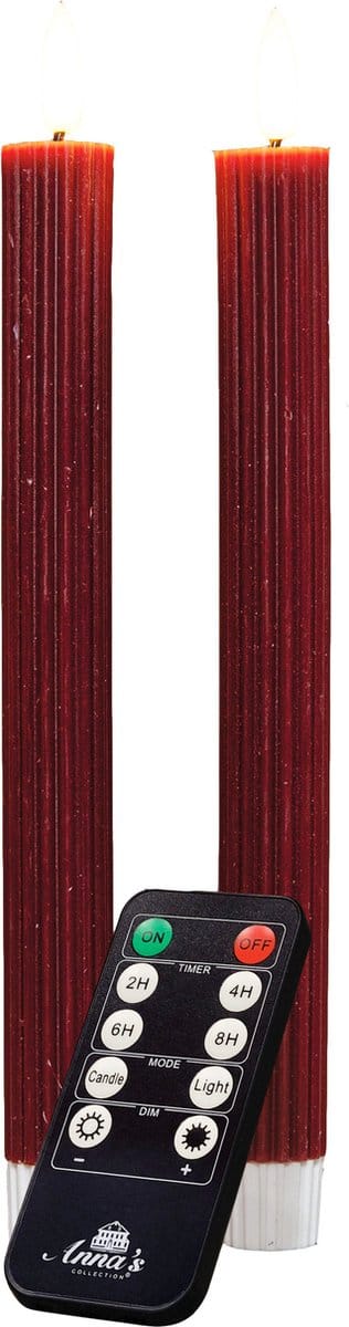 Anna's Collection LED dinerkaarsen - 2x st - bordeaux rood - ribbel - afstandsbediening