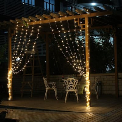 Specilights Luxe Solar Lichtsnoer Gordijn voor Buiten – 3x3m – Extra Warm Wit Licht – 304 LEDs – Inclusief Zonnepaneel – Sfeerverlichting Tuin