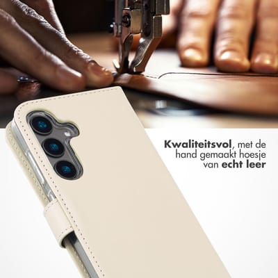 Selencia Hoesje - Geschikt voor Samsung Galaxy S24 - Echt Lederen Bookcase - Greige