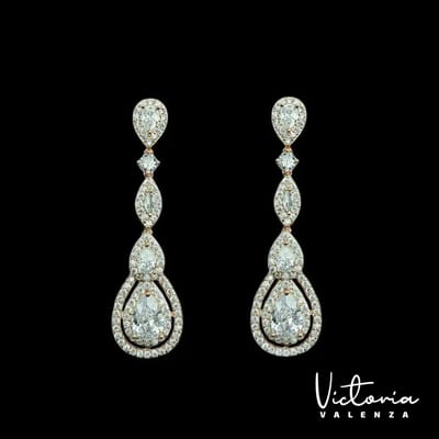 Victoria Valenza Monte Carlo Luxe Oorbellen Dames Messing Oorringen Witte Steen Oorbellen - Goud kleurig - 1 Paar