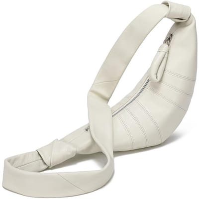Sac en peau de mouton à la mode Sac bandoulière Sac croissant de navette polyvalent pour femmes Nouveau sac à épaule design de niche tendance white