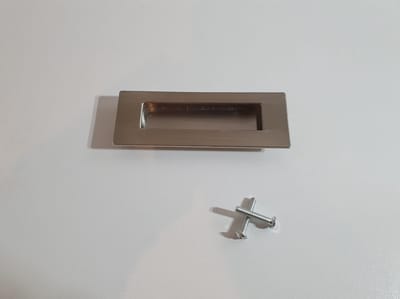 Meubelgreep - Komgreep zilver inclusief schroeven | 10.1cm | Meubelknop| Deurknop| Meubelhandvat | Landelijke greep | Industriële Keukengreep | Hand Grepen | Robuust | Deurgreep Staal | Metaal | Strak Meubelbeslag | schuifdeur | Handvat |