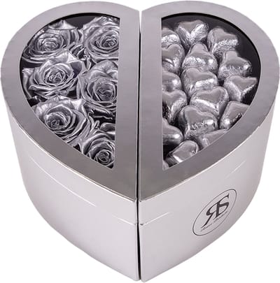 Chocolade Box Lois Zilver – Rosuz - Luxe Geschenkdoos voor Hem met Premium Longlife Rozen en Zilveren Chocolade Hartjes - Perfect Romantisch Cadeau voor Valentijn