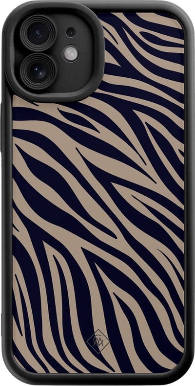 Casimoda® hoesje - Geschikt voor iPhone 12 - Wavy Twist - Effen telefoonhoesje met lensbescherming - TPU - Backcover - Zwart