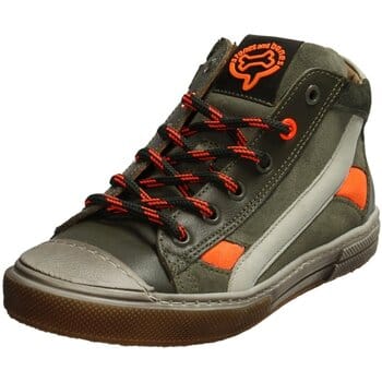 Sneakers Stones and Bones -