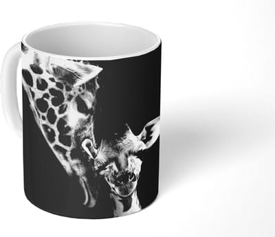 Mok - Koffiemok - Portret - Giraffe - Dieren - Zwart - Wit - Mokken - 350 ML - Beker - Koffiemokken - Theemok