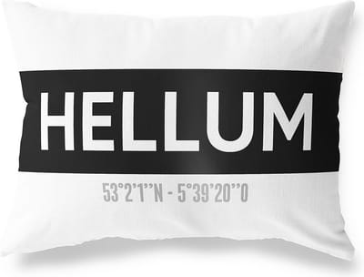Tuinkussen HELLUM - GRONINGEN met coördinaten - Buitenkussen - Bootkussen - Weerbestendig - Jouw Plaats - Studio216 - Modern - Zwart-Wit - 50x30cm
