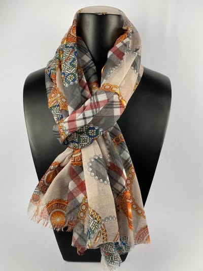 Zomersjaal met print-divers 70% viscose met 30 % zijde van dun materiaal in diverse kleuren