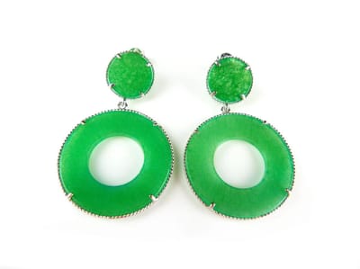 Zilveren oorbellen oorringen Model Modern Mix met ronde groene stenen
