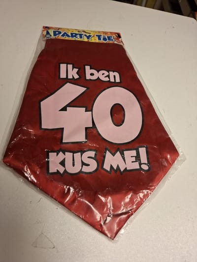 Fun Stropdas Rood XXL Ik ben 40 jaar Kus me !