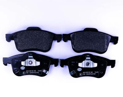 Hella PAGID remblokken Schijfrem Set Voorzijde voor Fiat 500L 1.4 351 352
