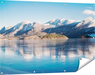 Gards Tuinposter Meer bij het Bergen Landschap in Noorwegen - 120x80 cm - Tuindoek - Tuindecoratie - Wanddecoratie buiten - Tuinschilderij