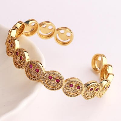 Glimlach 1:1 Productie Manchet Armband Voor Vrouwen Prachtige Zirconia Inleg Hoge Kwaliteit 18K Gouden Plating Sieraden Cadeau INS beige