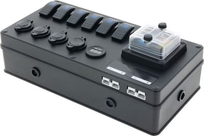 Schakelkast - 6-Weg 12/24V DC - Elektra Control Box- 12/24V - 6x Schakelaars - 3x 12V aansluitingen - 1x2 USB 3.1A 5V