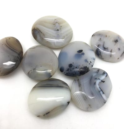 Dendriet agaat edelsteen zaksteen  2,5 x 3 cm  stabiliserende steen doorzichtig bruin zwart
