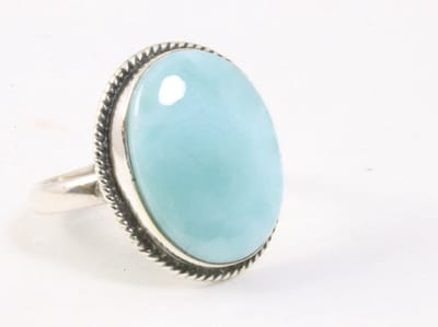 Bewerkte ovale zilveren ring met larimar - maat 19.5